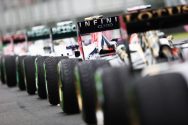 getty_pitlane20130317