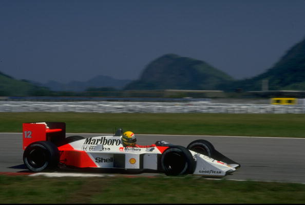 getty_sennaayrtonmclaren1988