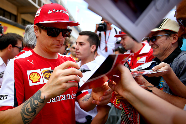 getty_raikkonenkimi20150508autographa