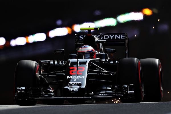 getty_buttonjenson201605261