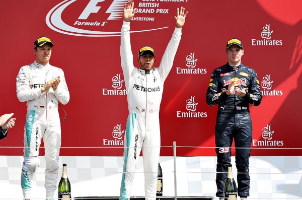 getty_hamiltonlewispodiumisobritannia20160710