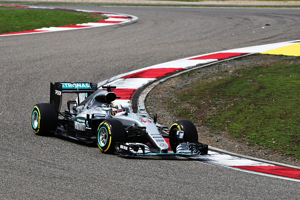 getty_hamiltonlewisajaahailait201604