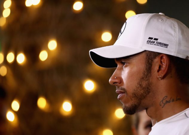 getty_hamiltonlewisvaloissa2018bahrain