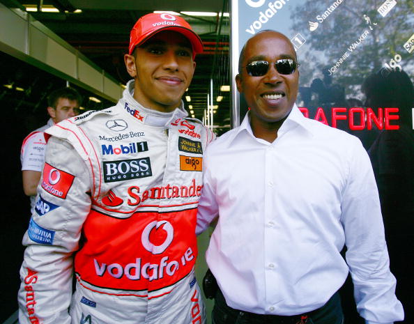 Lewis Hamilton ja isä Anthony Hamilton.