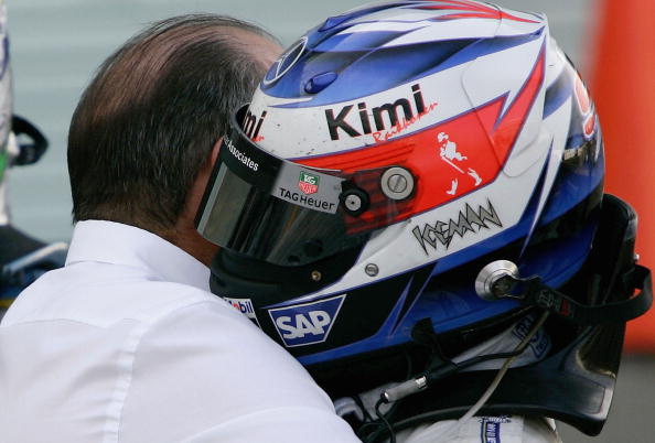 Kimi Räikkösen kypärä McLarenilla vuonna 2005. 