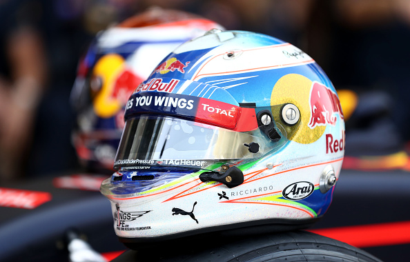 Daniel Ricciardon kypärä vuodelta 2016.