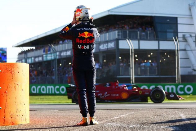 getty_verstappenleclerc20220410