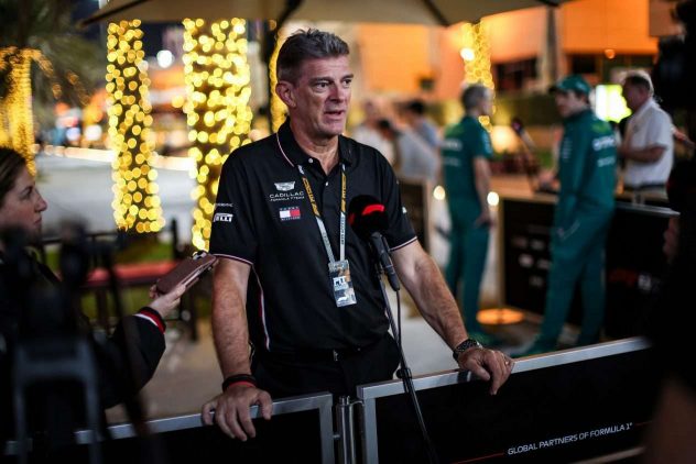 aop_LowdonGraeme10.16613319ax